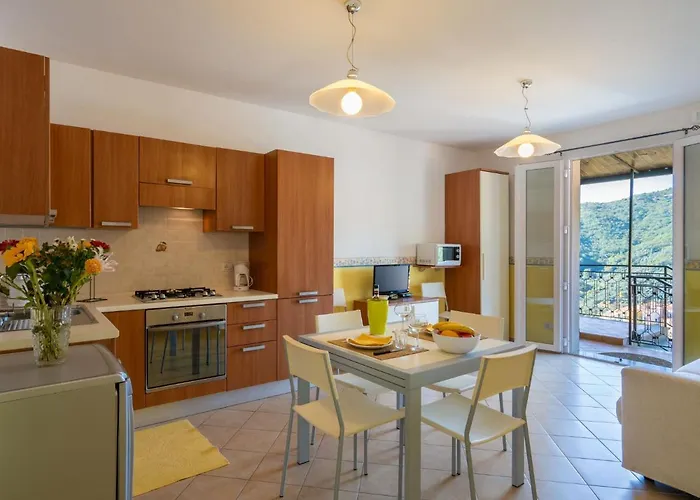 Giallo - Ptb152 By Interhome Lägenhet Pietrabruna